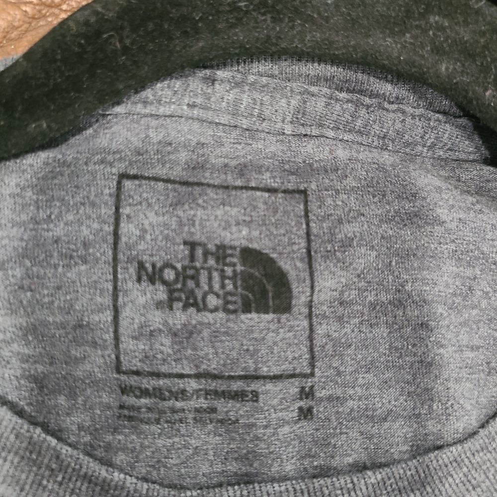 The North Face Womens Medium Gray Yosemite Mountain Bear Graphic T-Shirt - Picture 2 of 11